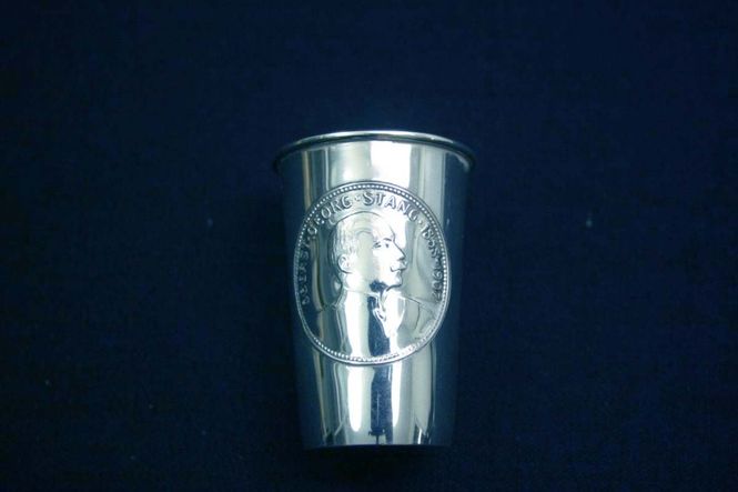 Hovedbilde Sølv dramglass - Oberst Georg Stang