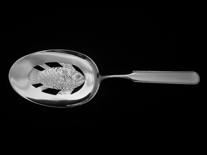 Hovedbilde Rådhus med bord fiskespade