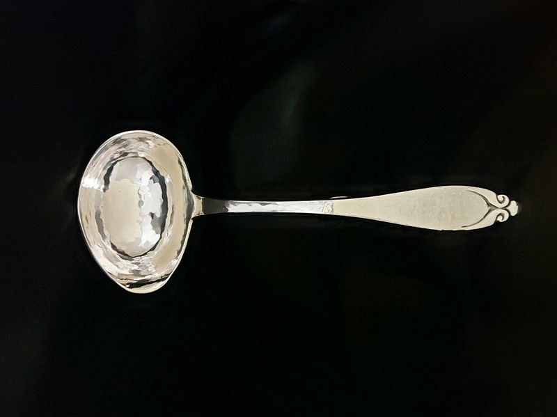 Hamret sauseskje m/krok